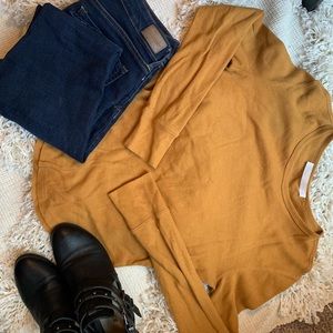 Mustard yellow thermal top